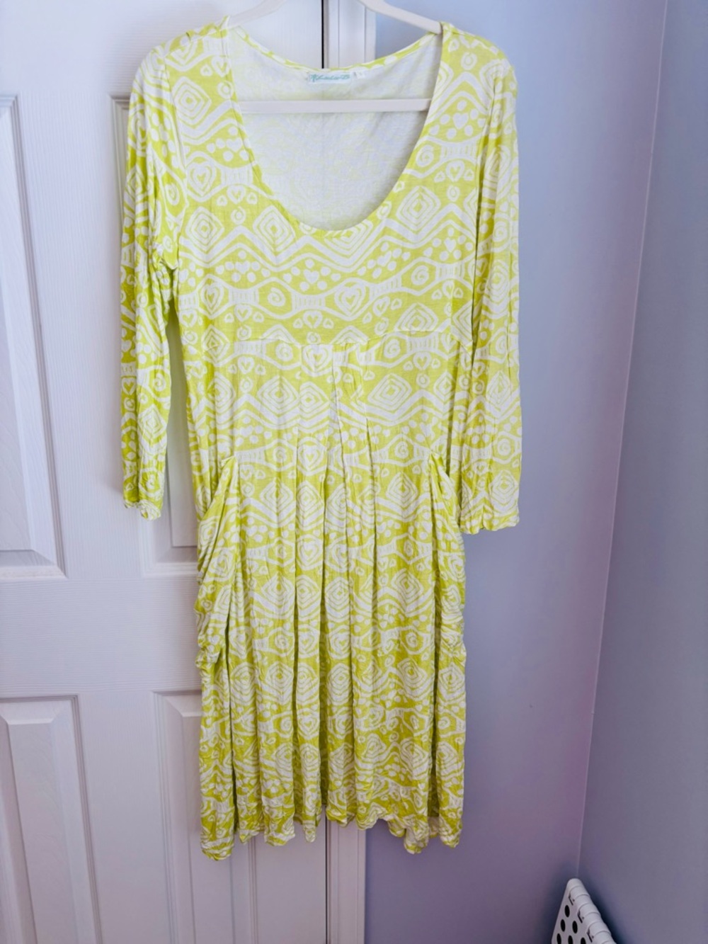 Lulu-B Light Yellow Patterned Scoop Neck Long Sleeve Dress